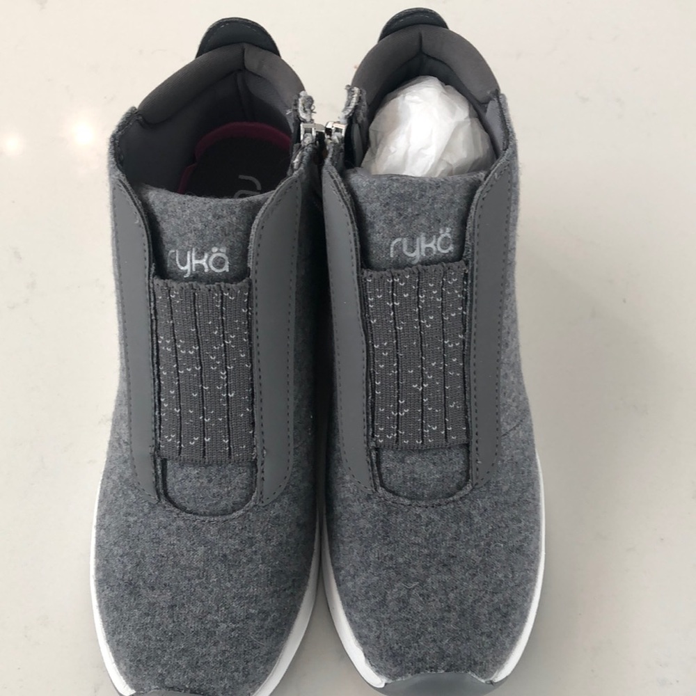 Brand New Ryka Ankle Sneakers 👟
